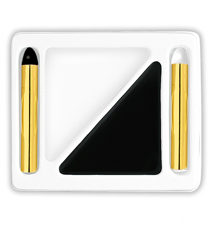 Sminkpalett och kritor svart och vit 