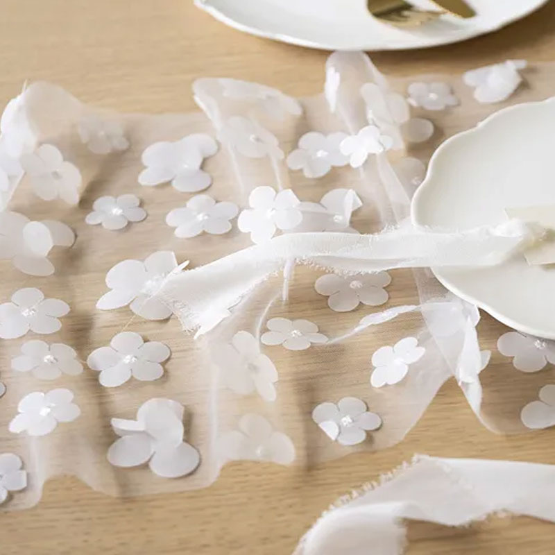 Bordslöpare Blommor Vit 5m