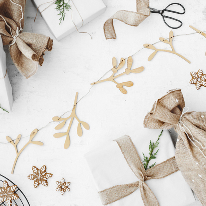 Girlang Mistletoe i trä