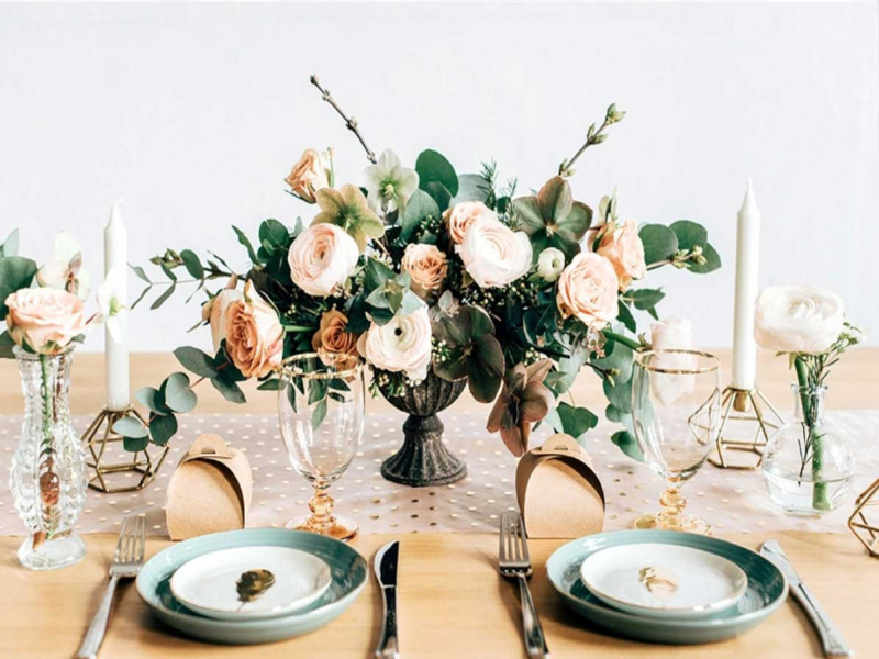 Löpare med guldprickar 